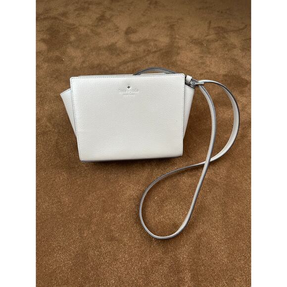 kate spade Handbags - Kate Spade Grand Street Hayden Crossbody Bag Beige